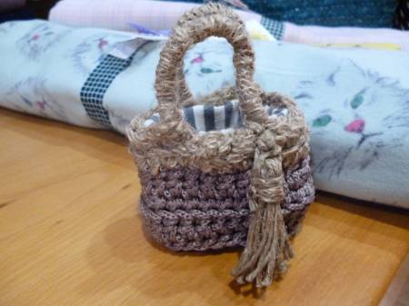 Knitted keyring